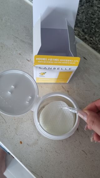 랑벨 비타 에너지 잡티 앰플 패드 65매 (투명하고 밝은 얼굴 광채패드) — 5점을 준 리뷰어가 2022년 6월 올린 사용 사진