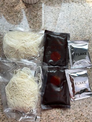 [한면원] 비빔국수 2인분 — 4.5점을 준 리뷰어가 2022년 8월 올린 사용 사진