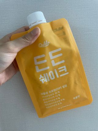 [덜다] 든든 식물성 단백질 쉐이크 40g X 7입 (곡물/딸기) — 5점을 준 리뷰어가 2023년 8월 올린 사용 사진