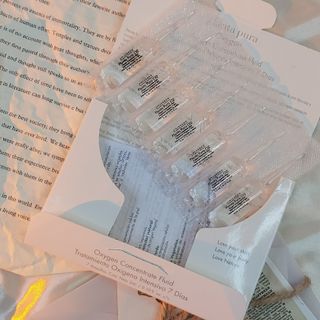 유니베르소 산소앰플 7일 집중케어 앰플 — 4점을 준 리뷰어가 2021년 4월 올린 사용 사진