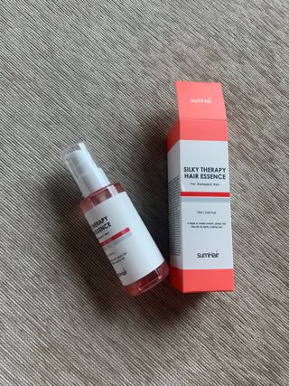 썸헤어 / SUMHAIR 썸헤어 실키 테라피 헤어 에센스 — 5점을 준 리뷰어가 2021년 4월 올린 사용 사진