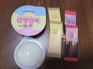 (주) 피치코리아 물방울떡젤리 X 2개입 — 3.5점을 준 리뷰어가 2022년 11월 올린 사용 사진