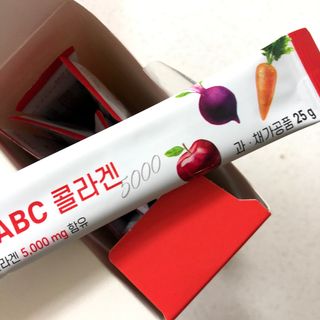 아임오 ABC 콜라겐 젤리 14포 — 5점을 준 리뷰어가 2021년 10월 올린 사용 사진