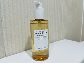 스킨1004 [SKIN1004] 마다가스카르 센텔라 라이트 클렌징 오일 200ml — 5점을 준 리뷰어가 2024년 7월 올린 사용 사진