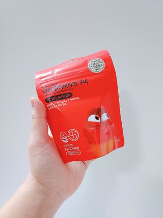 [푸름웰니스] 라바 멀티비타민 구미 36g — 3.5점을 준 리뷰어가 2022년 2월 올린 사용 사진