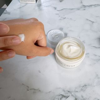 록타비아 Artisan Complete Face Cream — 5점을 준 리뷰어가 2023년 12월 올린 사용 사진