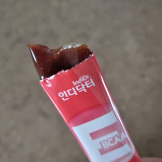 [인디닥터] 타이탄 BCAA 프로틴 젤리스틱 — 4.5점을 준 리뷰어가 2022년 5월 올린 사용 사진