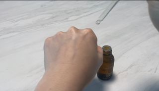 스킨큐어 산다화 비타민c 화이트닝 에센스 30ml — 5점을 준 리뷰어가 2024년 1월 올린 사용 사진