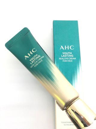 [NEW 탄력유턴 아이크림] AHC 유스 래스팅 리얼 아이크림 포 페이스 — 5점을 준 리뷰어가 2021년 1월 올린 사용 사진