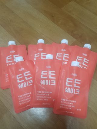 [덜다] 든든 식물성 단백질 쉐이크 40g X 7입 (곡물/딸기) — 5점을 준 리뷰어가 2023년 8월 올린 사용 사진