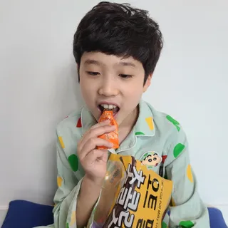 델리스 오트 밀키 초콜릿 바 — 5점을 준 리뷰어가 2022년 5월 올린 사용 사진