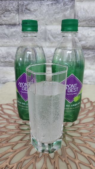 몽베스트 Montbest with Sparkling water Lime20병 — 5점을 준 리뷰어가 2022년 8월 올린 사용 사진