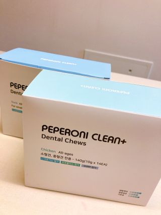 페페로니 2종 세트 클린플러스 덴탈껌 치킨+덕 — 5점을 준 리뷰어가 2021년 8월 올린 사용 사진