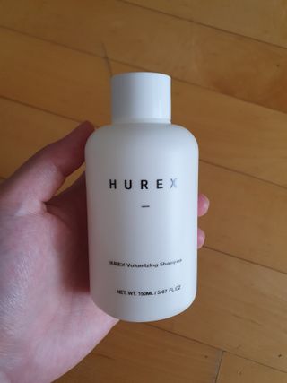[HUREX] 휴렉스 볼류마이징 탈모완화 기능성 샴푸 150ml x 2개 — 3점을 준 리뷰어가 2021년 10월 올린 사용 사진
