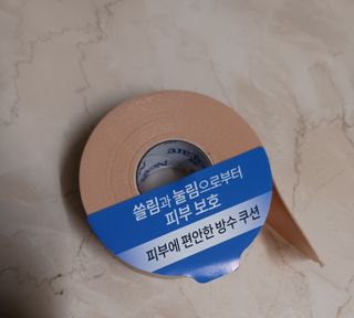 3M 넥스케어 물집방지쿠션테이프 1매 + 물집방지패드 10매 — 5점을 준 리뷰어가 2024년 3월 올린 사용 사진