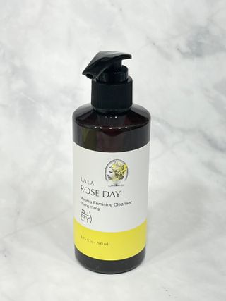 라라로즈데이 시즌2 여성청결제 200ml 아로마 페미민 클렌저, 독일더마인증 — 4.5점을 준 리뷰어가 2021년 9월 올린 사용 사진