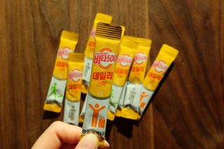 광동제약 [광동] 비타500데일리스틱 70포X2개 + 뚱랑이엽서 + 쇼핑백 증정 — 5점을 준 리뷰어가 2022년 1월 올린 사용 사진