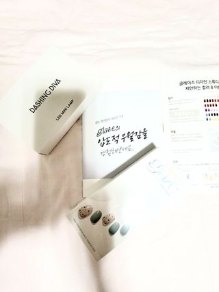 데싱디바 글레이즈 젤네일 시리얼 네일_4종 중 택 1 — 5점을 준 리뷰어가 2021년 9월 올린 사용 사진