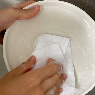부직포나라 중금속유해물질ZERO 뜯어쓰는 주방 일회용수세미 60매 2매 — 5점을 준 리뷰어가 2022년 11월 올린 사용 사진