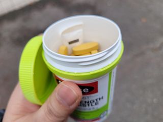 Swisse 스위스 고함량 밀크씨슬 35,000mg 60정 — 5점을 준 리뷰어가 2021년 11월 올린 사용 사진