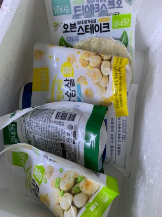 굽네몰 [굽네] 탱글탱글 닭가슴살볼 3종, 닭가슴살 오븐 스테이크 3종 — 5점을 준 리뷰어가 2021년 5월 올린 사용 사진
