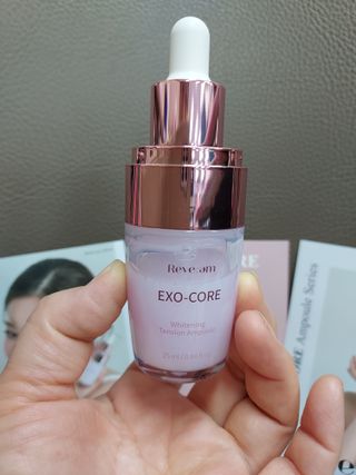 나우 [리브엠] 123억개 엑소좀으로 채운 눈부신 광채, 엑소코어 화이트닝 텐션 앰플 — 5점을 준 리뷰어가 2023년 5월 올린 사용 사진