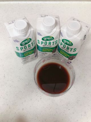 셀렉스스포츠 셀렉스 스포츠 웨이 프로틴 초콜릿 _ 330ml x 12팩 — 5점을 준 리뷰어가 2021년 3월 올린 사용 사진