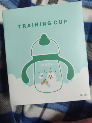 유비맘 트라이탄 코니빨대컵_컬러 랜덤 발송 — 5점을 준 리뷰어가 2021년 1월 올린 사용 사진