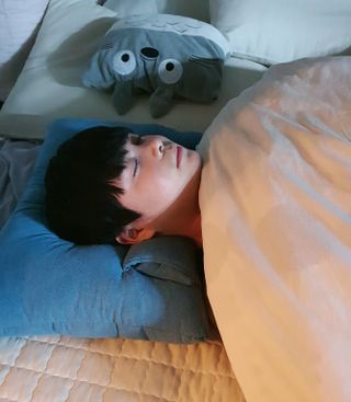 브랜드K 플래그십스토어 [브랜드K X 가온힐 코튼샤워]편백 인서트 베개, 편백파우치, 높이조절 솜파우치 — 5점을 준 리뷰어가 2022년 1월 올린 사용 사진