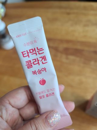 [음료수 대신 가능!]  빠르게 흡수되는 아임오 타먹는 콜라겐 1박스 — 5점을 준 리뷰어가 2023년 3월 올린 사용 사진