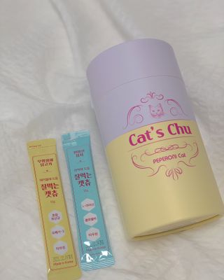 페페로니 잘 먹는 캣츄 - 무항생제 닭고기 12개 + 원양선 참치 12개 — 3.5점을 준 리뷰어가 2021년 8월 올린 사용 사진