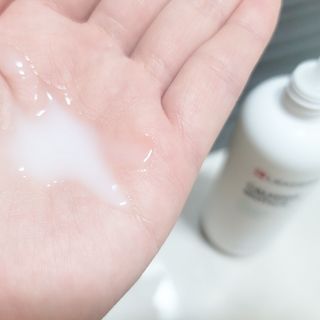 리더스코스메틱 리더스 카밍 바이오틱스 에센스 워터 — 5점을 준 리뷰어가 2022년 1월 올린 사용 사진