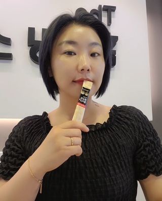 서울약사신협_투데이홍삼정플러스스틱_10g x 30포 — 5점을 준 리뷰어가 2021년 5월 올린 사용 사진