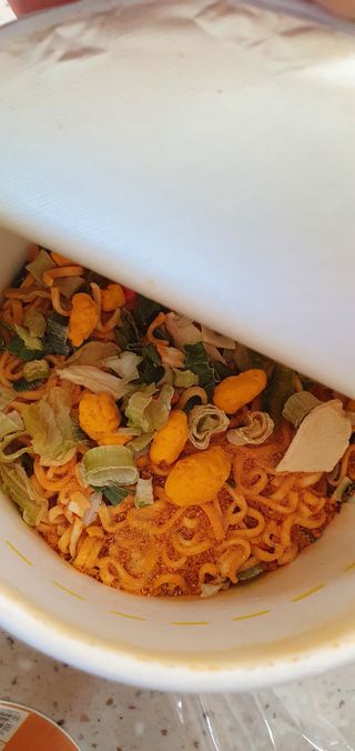 NISSIN 닛신 컵누들  4종 - 씨푸드오리지날, 씨푸드 스파이시, 씨푸드 커리, 씨푸드 XO소스 — 4.5점을 준 리뷰어가 2021년 11월 올린 사용 사진