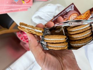 롯데제과 롯샌 카페크런치 — 5점을 준 리뷰어가 2021년 10월 올린 사용 사진