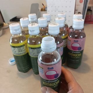 더그레잇티 콤부차 300ml *12개입 (오리지널 6개+베리리치 6개) — 5점을 준 리뷰어가 2022년 7월 올린 사용 사진