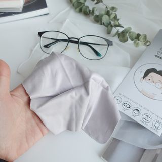 위케어 김서림방지 안경닦이 안티포그 극세사클리너 — 4점을 준 리뷰어가 2021년 2월 올린 사용 사진