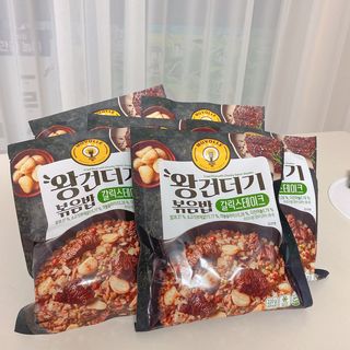 한성기업 무볼레 왕건더기 볶음밥 갈릭스테이크 — 4.5점을 준 리뷰어가 2021년 10월 올린 사용 사진