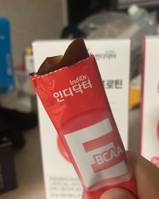[인디닥터] 타이탄 BCAA 프로틴 젤리스틱 — 4.5점을 준 리뷰어가 2022년 4월 올린 사용 사진