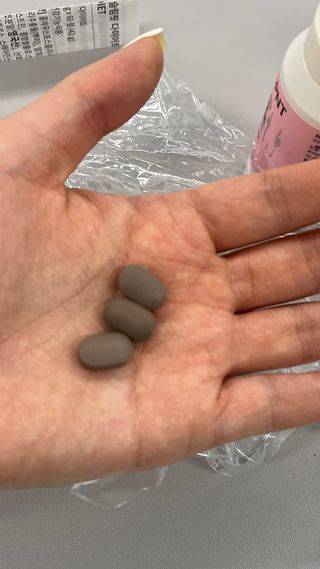 닥터피엔티 [Dr.PNT] 하루 2알로 건강한 다이어트! 한겨울에도 체지방만 쏙~ 슬림핏 다이어트 — 5점을 준 리뷰어가 2023년 2월 올린 사용 사진