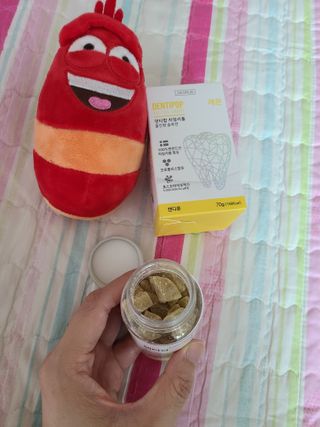 작심연구소 구취제거+충치예방+치아화이트닝 마법의 캔디 덴티팝3종(맛 랜덤 발송) — 5점을 준 리뷰어가 2022년 5월 올린 사용 사진