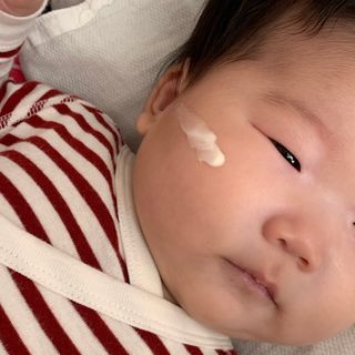 mom e 맘이 내추럴 베이비 케어 크림+바디오일 — 4점을 준 리뷰어가 2021년 1월 올린 사용 사진