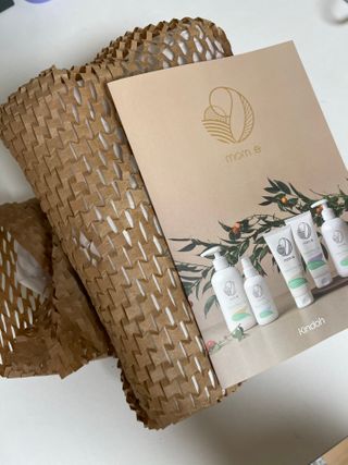 mom e 맘이 내추럴 베이비 케어 샴푸앤바스+로션 — 5점을 준 리뷰어가 2021년 1월 올린 사용 사진