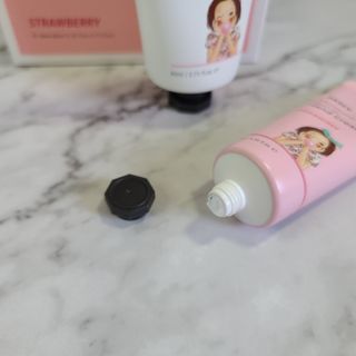 파시 FASCY 高保湿ハンドクリーム40ml+80ml セット — 4점을 준 리뷰어가 2021년 5월 올린 사용 사진