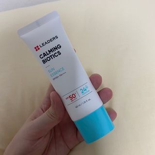 리더스코스메틱 리더스 카밍 바이오틱스 선 에센스 SPF 50+ PA++++ — 5점을 준 리뷰어가 2022년 8월 올린 사용 사진