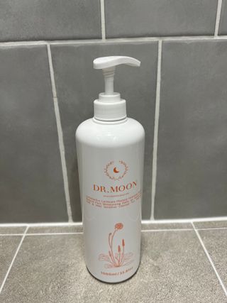 프리[닥터문] 유산균 락토케어 질경초 여성청결제 1000ml (젤타입) — 4.5점을 준 리뷰어가 2022년 6월 올린 사용 사진