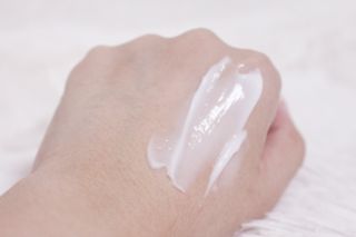 트리마이 주름개선 기능성의 퍼퓸 바디케어, 힐링 베리어 바디크림 3종 택1 — 5점을 준 리뷰어가 2022년 9월 올린 사용 사진