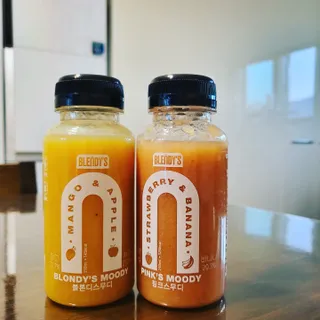 BLENDY'S 핑크 스무디+블론디 스무디 — 5점을 준 리뷰어가 2022년 4월 올린 사용 사진