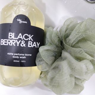 빅그린 니치 퍼퓸 바이옴바디워시 500ml(상탈, 블랙베리&베이, 블랑쉐 3종 중 택1) — 5점을 준 리뷰어가 2022년 12월 올린 사용 사진