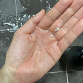 르핸스 퍼포밍 5 샴푸 비반트 포렛/베티버 포그 — 4점을 준 리뷰어가 2022년 12월 올린 사용 사진